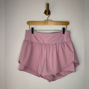 Cadmus High Waisted Athletic Shorts size M